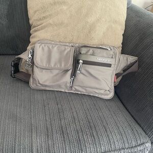 Hedgren Gray Messenger Bag